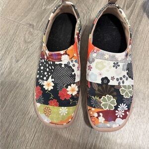 Floral Patchwork Slip-On Shoes UIN